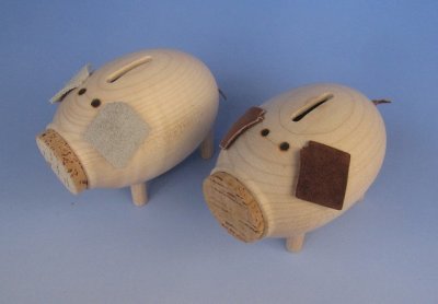 画像1: チェコ　おもちゃ　ウッドクラフト　手作り　子豚　貯金箱　グレー