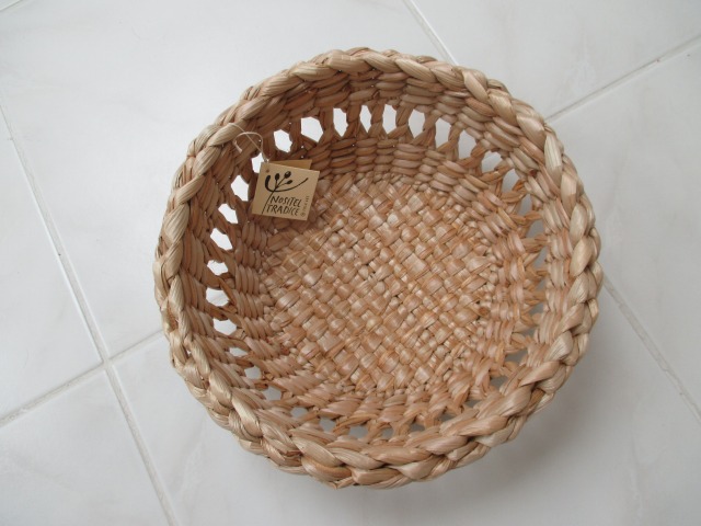 模様編みバスケット小（０４）サイズ直径26cm×高さ10cm　重さ94ｇ。国の伝統工芸認定品。